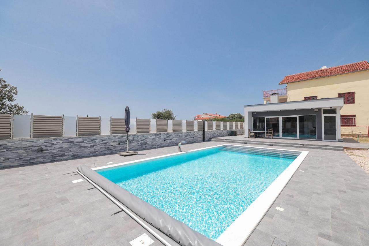 Apartments Nicola With Private Pool Bibinje Dış mekan fotoğraf